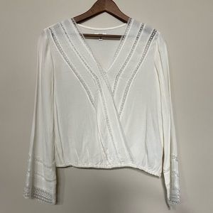 🔸 Ardene 🔸 cream coloured blouse